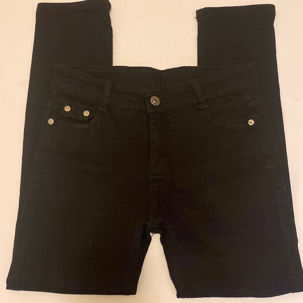 Fredd Marshall Distressed Skinny Jeans